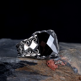 Siyah Zirkon Taşlı Motifli 925 Ayar Gümüş Yüzük