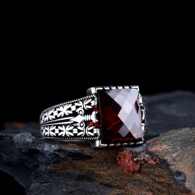 KIRMIZI ZİRKON TAŞLI KRAL ZİNCİR MODEL GÜMÜŞ YÜZÜK