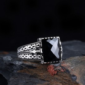 SİYAH ZİRKON TAŞLI KRAL ZİNCİR MODEL GÜMÜŞ YÜZÜK