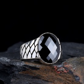 SİYAH RENK ZİRKON TAŞLI PETEK MODEL 925 AYAR GÜMÜŞ ERKEK YÜZÜK