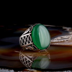 YEŞİL AKİK TAŞLI OVAL MODEL 925 AYAR GÜMÜŞ ERKEK YÜZÜK