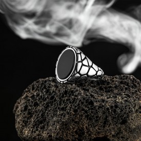 Taş Desenli Düz Oval Taşlı Gümüş Yüzük