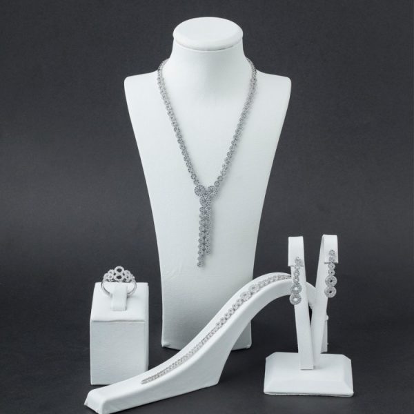 925 Ayar Gümüş Zirkon Taşlı Yuvarlak Model Set