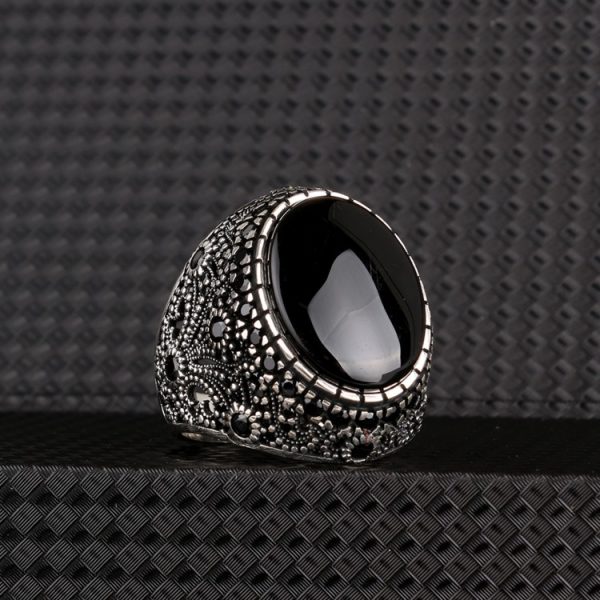 Oval Model Onix Taşlı 925 Ayar Gümüş Yüzük
