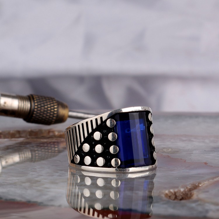 Mavi Renk Zirkon Taşlı Model 925 Ayar Gümüş Erkek Yüzük