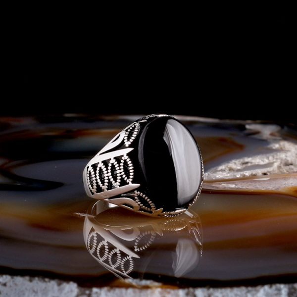 Onix Taşlı Oval Model 925 Ayar Gümüş Erkek Yüzük